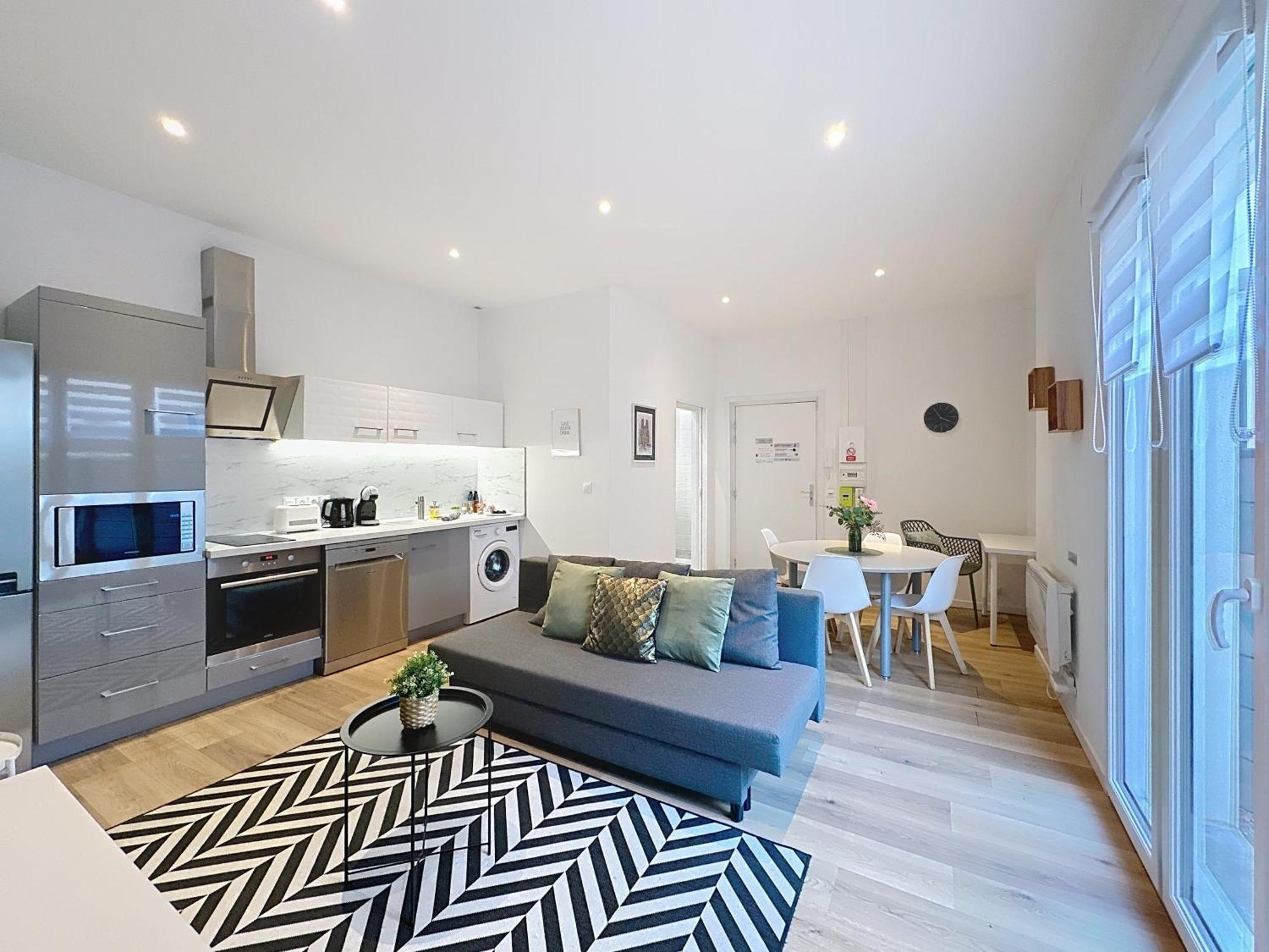 Le Sacre - Centre - Cour Privative - Parking Apartment Reims Bagian luar foto