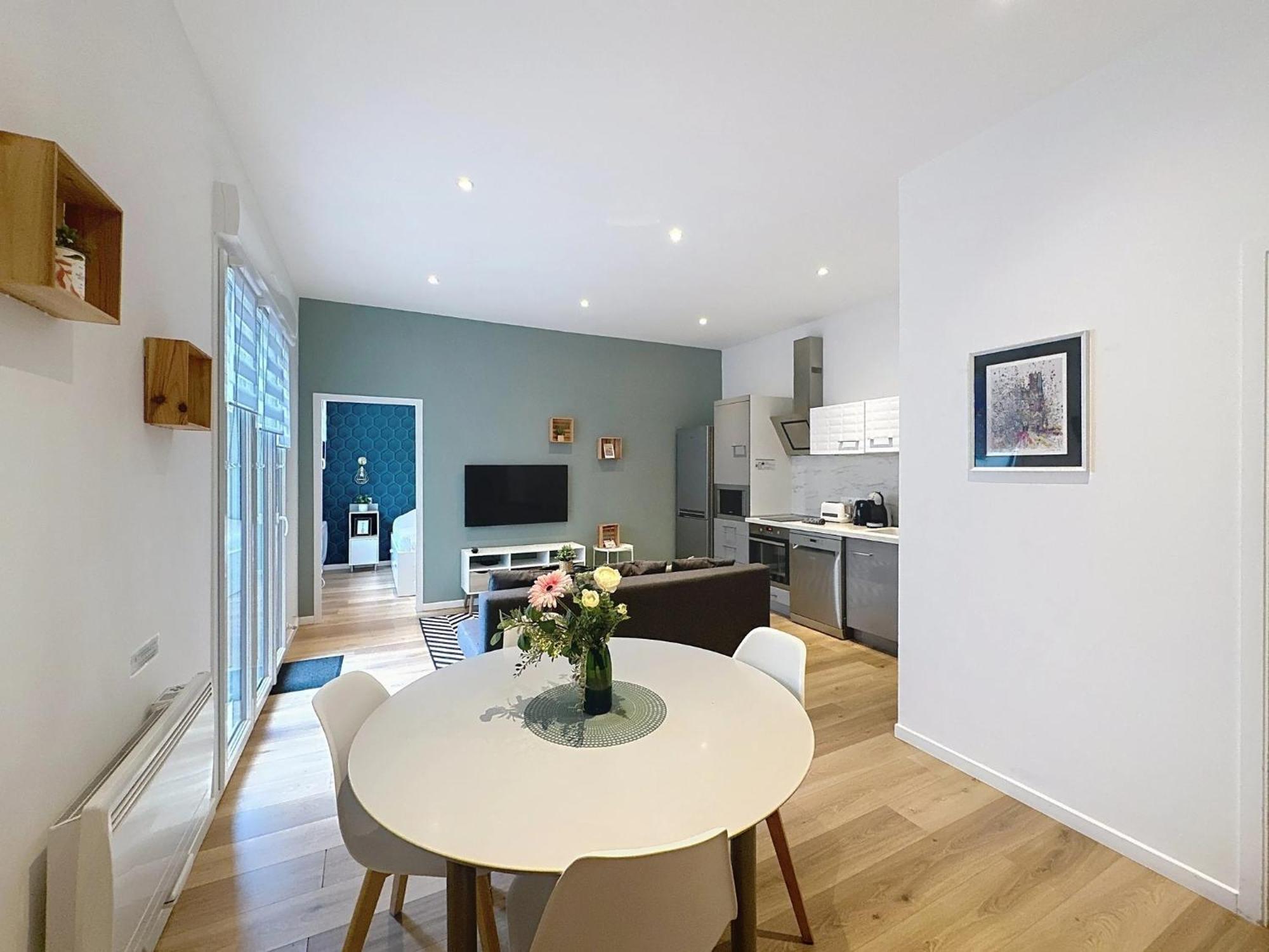 Le Sacre - Centre - Cour Privative - Parking Apartment Reims Bagian luar foto